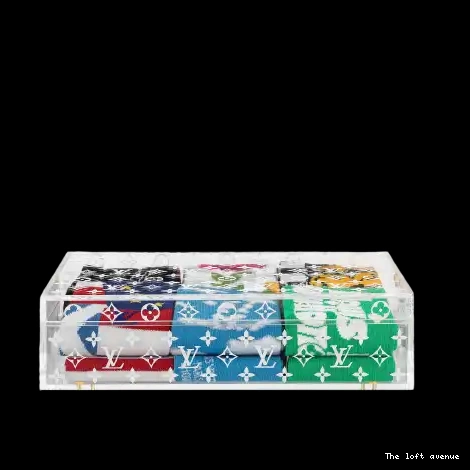 SOCKS WITH CUSTOM BOX LV 0620